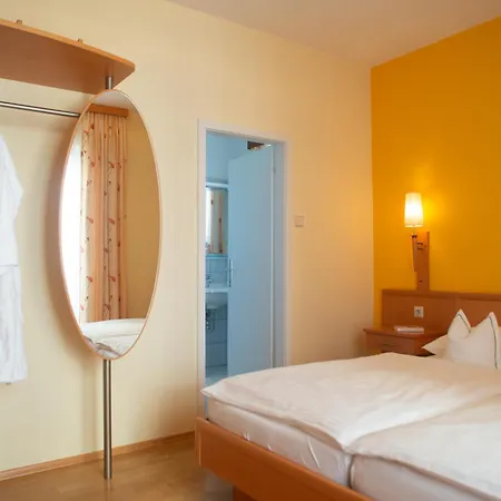 Scheer Feriendomizil 3*